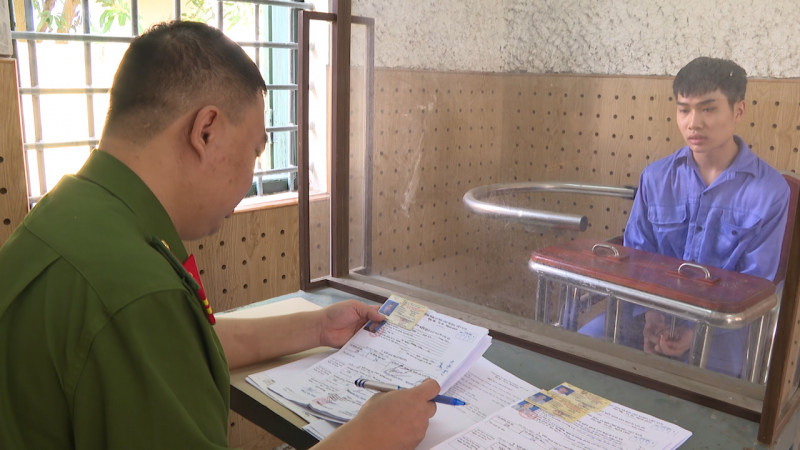 Phú Thọ: Phá đường dây làm giả hàng trăm bộ hồ sơ và giấy phép lái xe